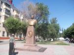Памятник Шумилову около вечного огня